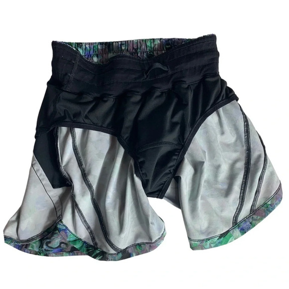 Lululemon Track That Mid-Rise  Short 5" Rapid Flourish Multi Side 2 Athletic - Picture 13 of 15